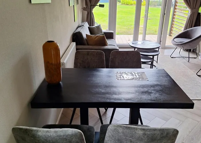 Alpstuga Woodlonge Tinyhouse